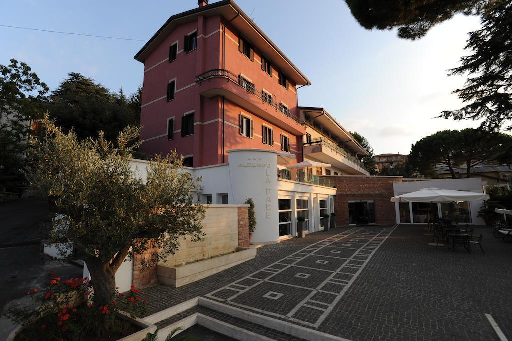 Albergo La Pace Segni Esterno foto